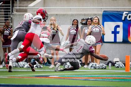 Thumbnail 2 in Blountstown vs. Madison County (FHSAA Class 1A Final) photogallery.