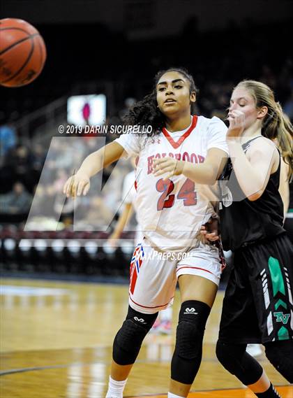 Thumbnail 1 in Tanque Verde vs. Holbrook (AIA 3A Quarterfinal) photogallery.