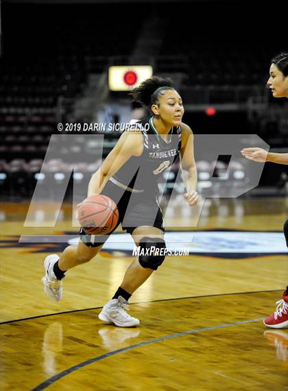 Thumbnail 2 in Tanque Verde vs. Holbrook (AIA 3A Quarterfinal) photogallery.