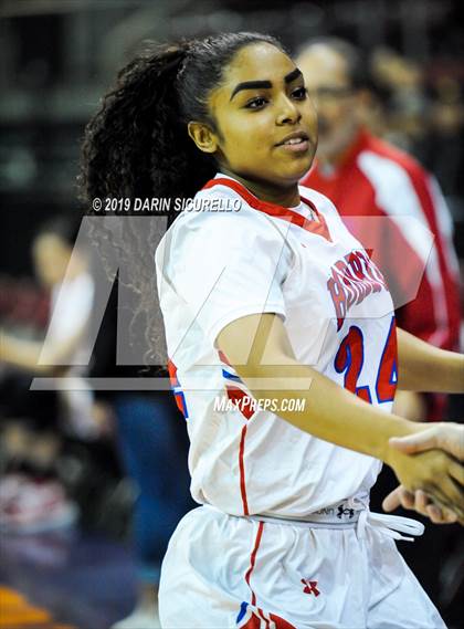 Thumbnail 3 in Tanque Verde vs. Holbrook (AIA 3A Quarterfinal) photogallery.