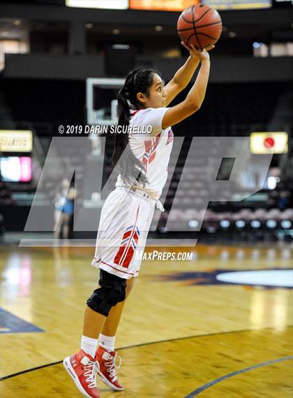 Thumbnail 2 in Tanque Verde vs. Holbrook (AIA 3A Quarterfinal) photogallery.