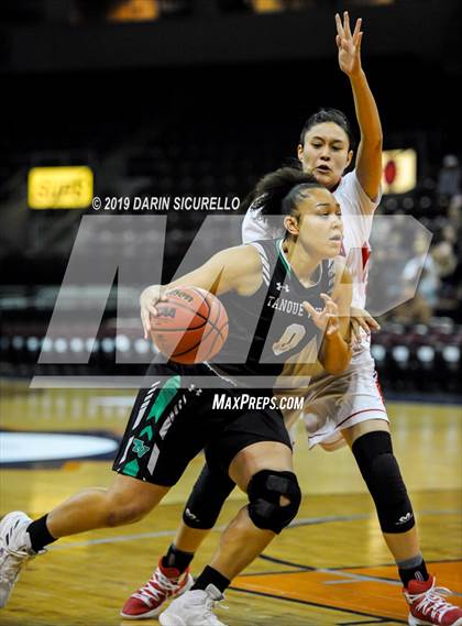 Thumbnail 1 in Tanque Verde vs. Holbrook (AIA 3A Quarterfinal) photogallery.