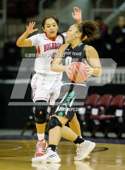 Thumbnail 2 in Tanque Verde vs. Holbrook (AIA 3A Quarterfinal) photogallery.
