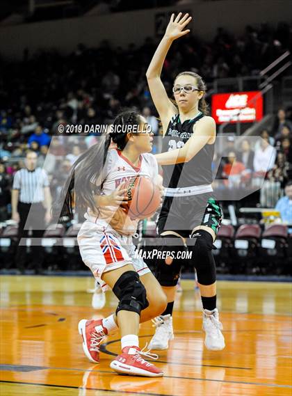 Thumbnail 1 in Tanque Verde vs. Holbrook (AIA 3A Quarterfinal) photogallery.