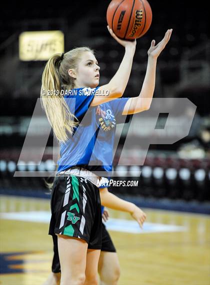Thumbnail 3 in Tanque Verde vs. Holbrook (AIA 3A Quarterfinal) photogallery.