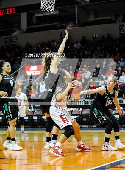 Thumbnail 3 in Tanque Verde vs. Holbrook (AIA 3A Quarterfinal) photogallery.
