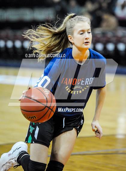 Thumbnail 3 in Tanque Verde vs. Holbrook (AIA 3A Quarterfinal) photogallery.