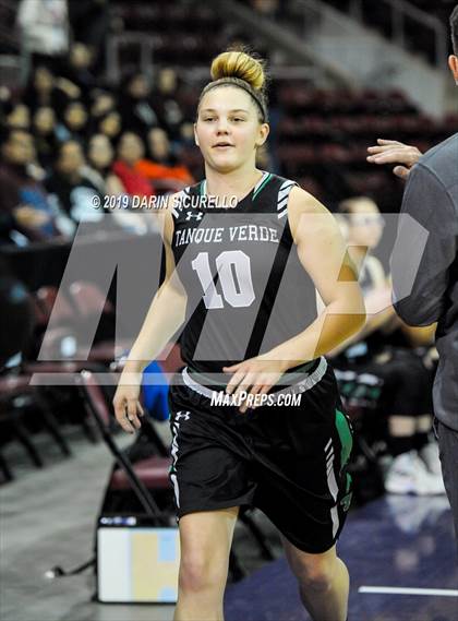 Thumbnail 2 in Tanque Verde vs. Holbrook (AIA 3A Quarterfinal) photogallery.