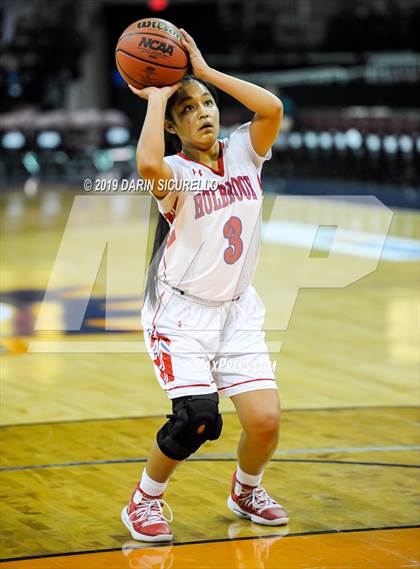 Thumbnail 2 in Tanque Verde vs. Holbrook (AIA 3A Quarterfinal) photogallery.