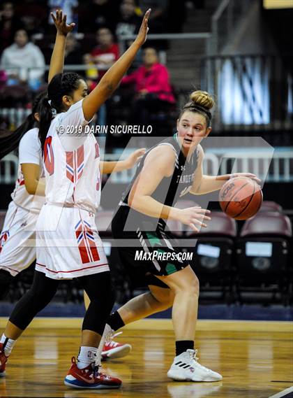 Thumbnail 1 in Tanque Verde vs. Holbrook (AIA 3A Quarterfinal) photogallery.