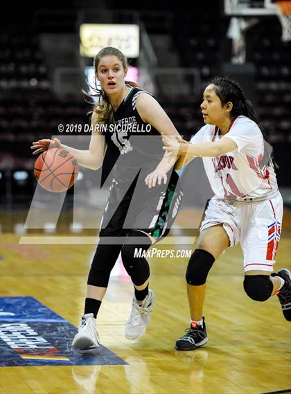 Thumbnail 3 in Tanque Verde vs. Holbrook (AIA 3A Quarterfinal) photogallery.