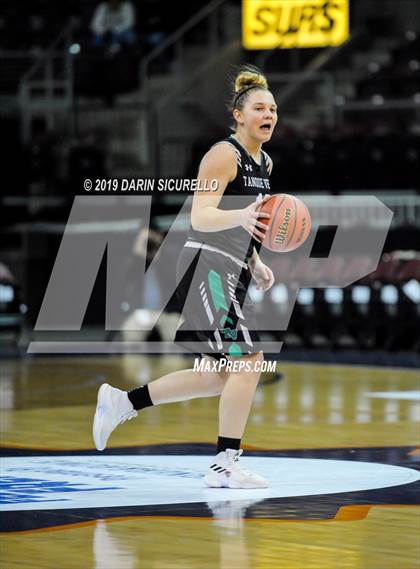 Thumbnail 3 in Tanque Verde vs. Holbrook (AIA 3A Quarterfinal) photogallery.