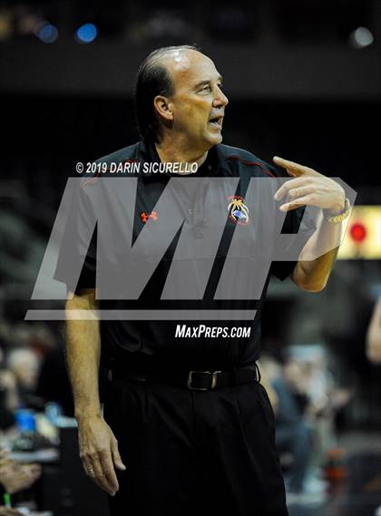Thumbnail 2 in Tanque Verde vs. Holbrook (AIA 3A Quarterfinal) photogallery.