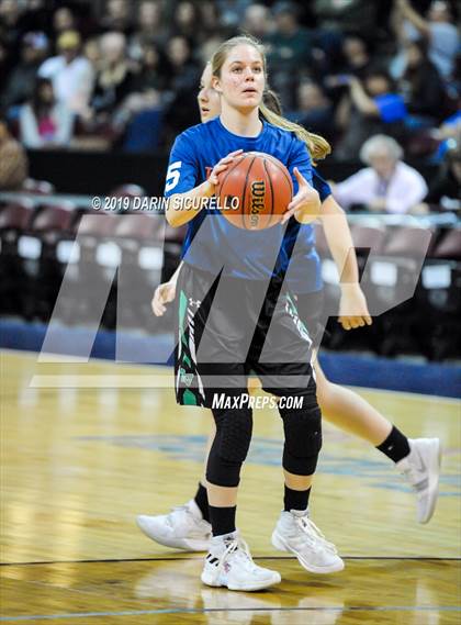 Thumbnail 1 in Tanque Verde vs. Holbrook (AIA 3A Quarterfinal) photogallery.