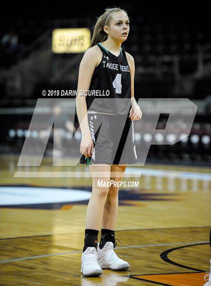Thumbnail 1 in Tanque Verde vs. Holbrook (AIA 3A Quarterfinal) photogallery.