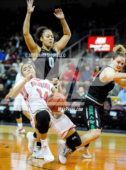 Thumbnail 2 in Tanque Verde vs. Holbrook (AIA 3A Quarterfinal) photogallery.