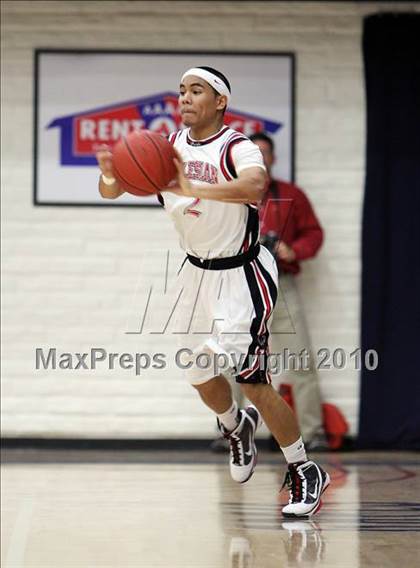 Thumbnail 3 in Salesian vs. St. Mary's (CIF NCS D4 Final) photogallery.