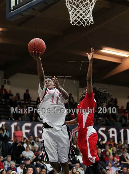 Thumbnail 1 in Salesian vs. St. Mary's (CIF NCS D4 Final) photogallery.