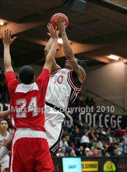 Thumbnail 3 in Salesian vs. St. Mary's (CIF NCS D4 Final) photogallery.