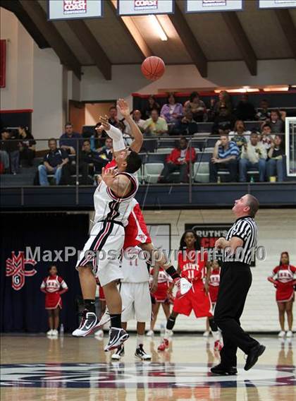 Thumbnail 3 in Salesian vs. St. Mary's (CIF NCS D4 Final) photogallery.