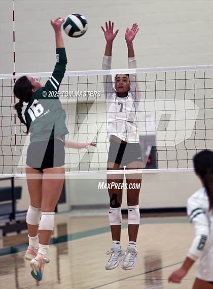 Thumbnail 2 in Durham Academy @ Charlotte Country Day School (NCISAA 4A Quarterfinal) photogallery.