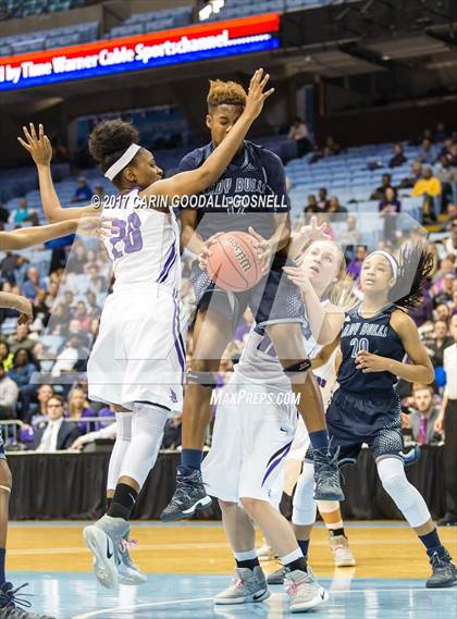Thumbnail 2 in Hickory Ridge vs. Northern Guilford (NCHSAA 3A Final) photogallery.