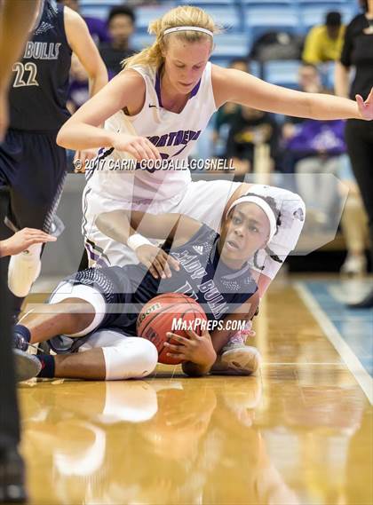 Thumbnail 2 in Hickory Ridge vs. Northern Guilford (NCHSAA 3A Final) photogallery.