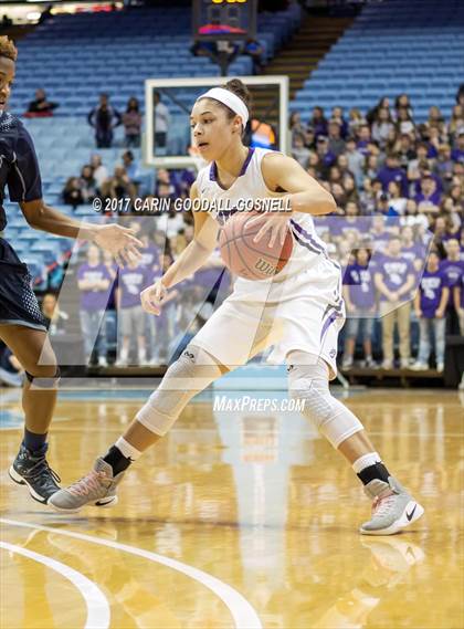 Thumbnail 3 in Hickory Ridge vs. Northern Guilford (NCHSAA 3A Final) photogallery.