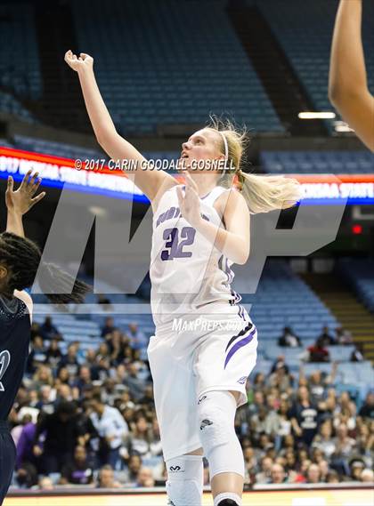 Thumbnail 1 in Hickory Ridge vs. Northern Guilford (NCHSAA 3A Final) photogallery.