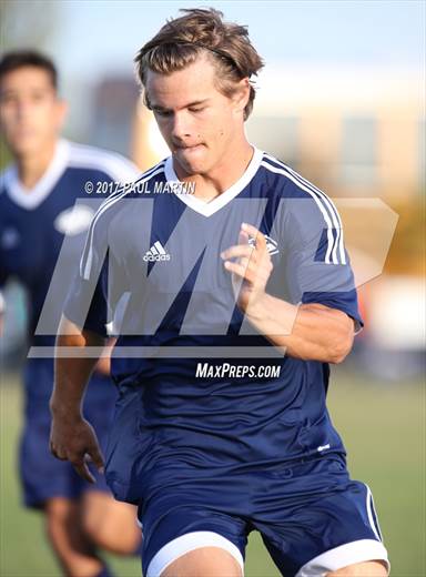 null - Photo 01
