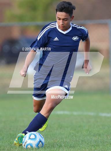 null - Photo 01