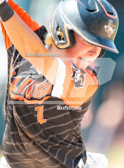 Thumbnail 2 in Ira vs. Chester (UIL 1A Baseball Semifinal) photogallery.