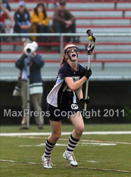 Thumbnail 3 in New Canaan vs. Wilton (FCIAC Semifinal) photogallery.