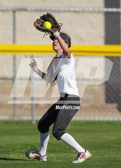Thumbnail 1 in Harvard-Westlake @ Alemany photogallery.