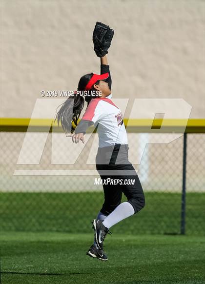 Thumbnail 1 in Harvard-Westlake @ Alemany photogallery.