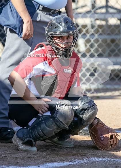 Thumbnail 1 in Harvard-Westlake @ Alemany photogallery.