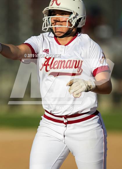 Thumbnail 1 in Harvard-Westlake @ Alemany photogallery.