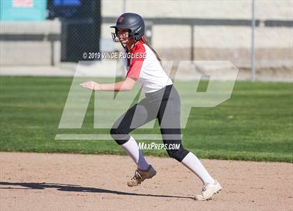 Thumbnail 1 in Harvard-Westlake @ Alemany photogallery.