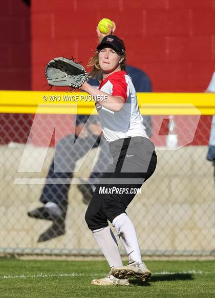 Thumbnail 3 in Harvard-Westlake @ Alemany photogallery.