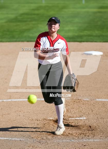 Thumbnail 3 in Harvard-Westlake @ Alemany photogallery.