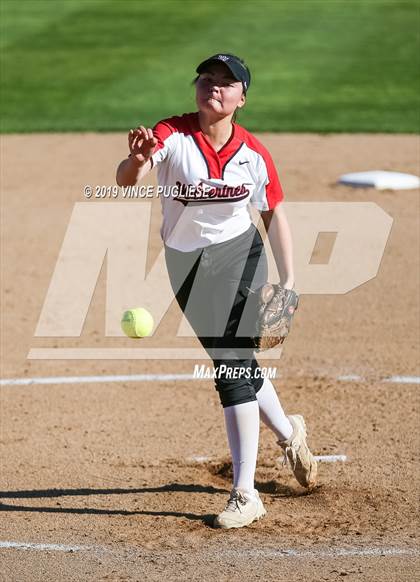 Thumbnail 1 in Harvard-Westlake @ Alemany photogallery.
