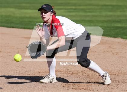 Thumbnail 2 in Harvard-Westlake @ Alemany photogallery.