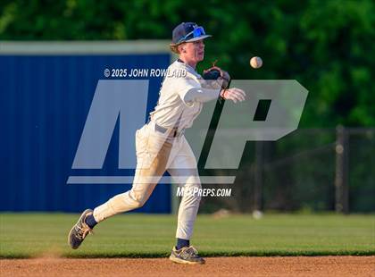 Thumbnail 3 in Westmoreland vs. Liberty Creek (District 6AA Tournament) photogallery.