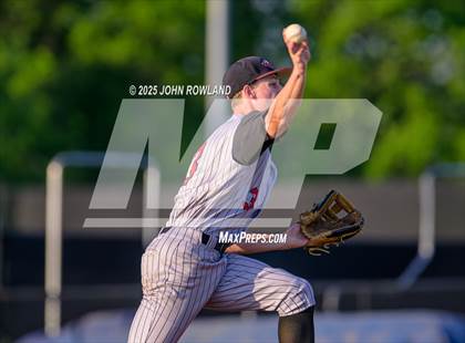 Thumbnail 2 in Westmoreland vs. Liberty Creek (District 6AA Tournament) photogallery.
