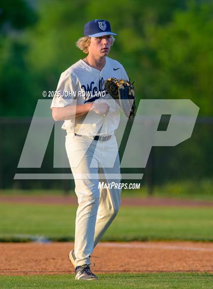 Thumbnail 3 in Westmoreland vs. Liberty Creek (District 6AA Tournament) photogallery.