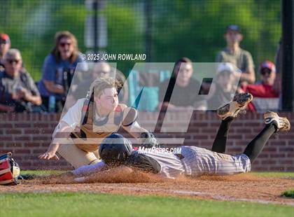 Thumbnail 2 in Westmoreland vs. Liberty Creek (District 6AA Tournament) photogallery.