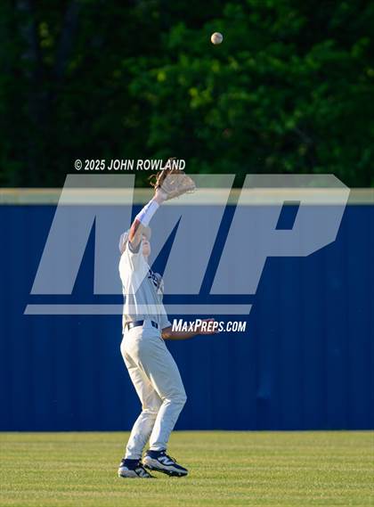 Thumbnail 2 in Westmoreland vs. Liberty Creek (District 6AA Tournament) photogallery.