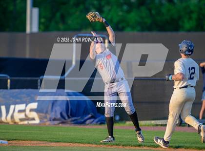 Thumbnail 2 in Westmoreland vs. Liberty Creek (District 6AA Tournament) photogallery.