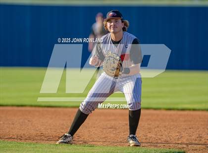 Thumbnail 3 in Westmoreland vs. Liberty Creek (District 6AA Tournament) photogallery.