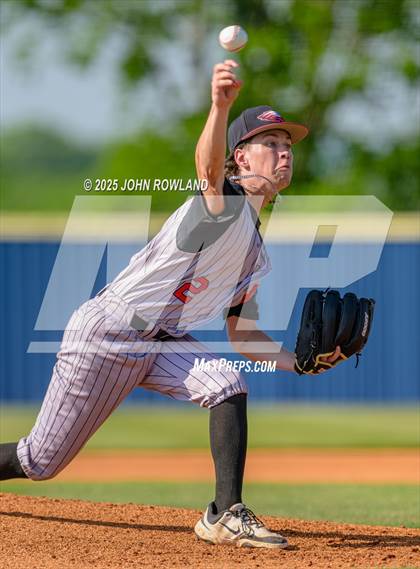 Thumbnail 3 in Westmoreland vs. Liberty Creek (District 6AA Tournament) photogallery.